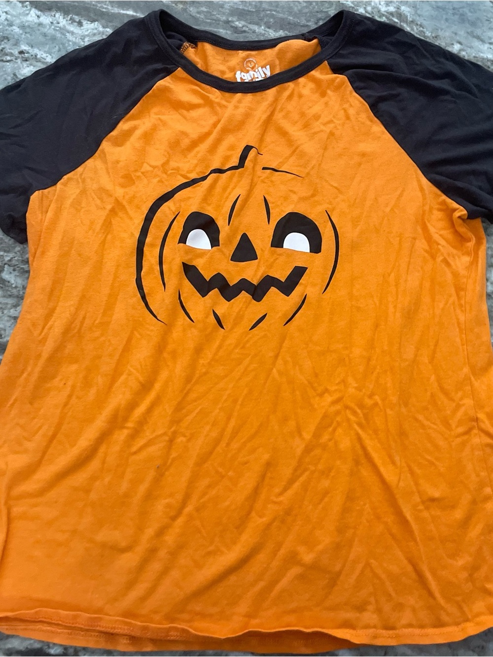 Family Fun Pumpkin Halloween Graphic Tee Women’s Large Orange Black Raglan Shirt